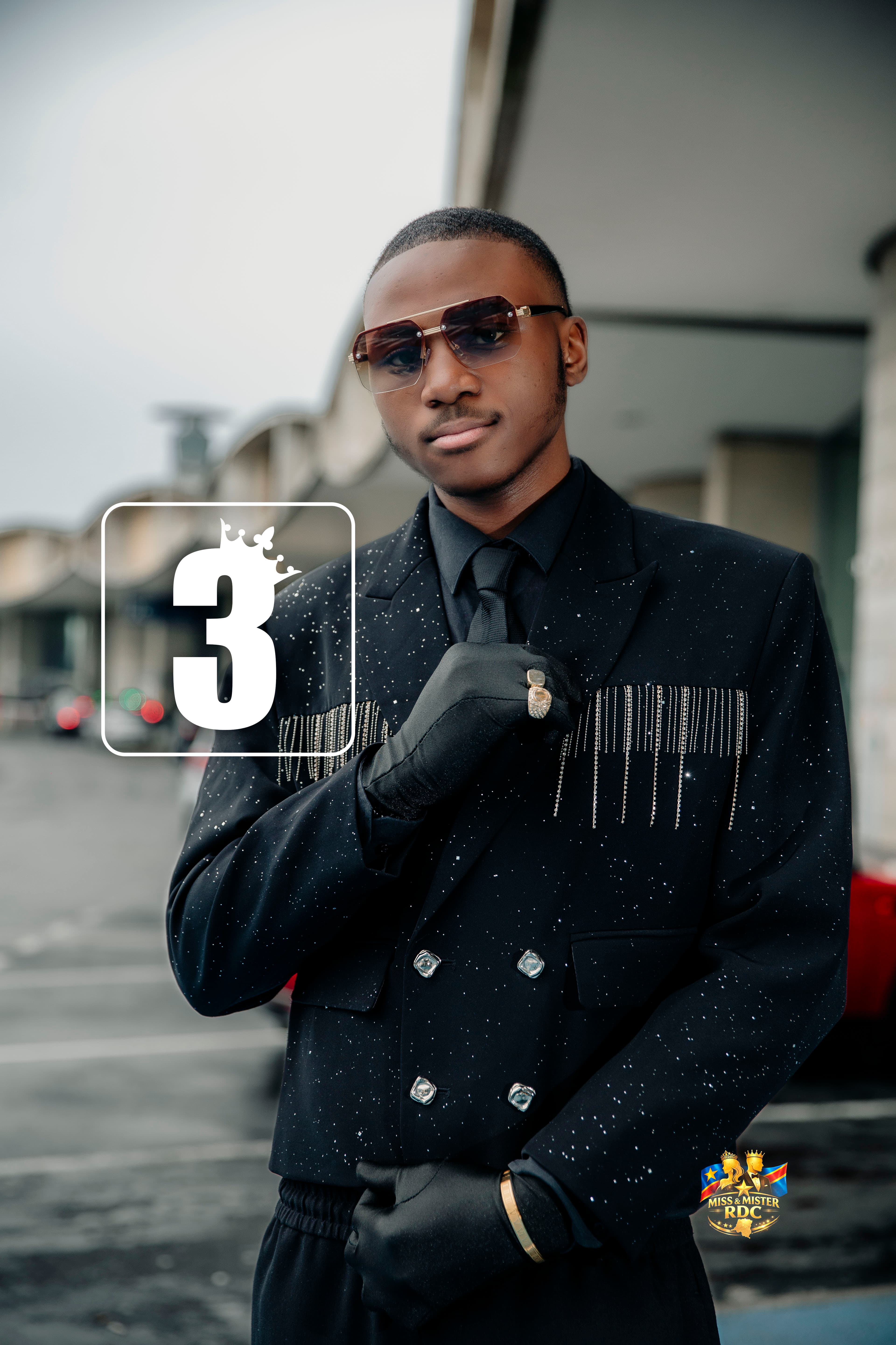 DAREN BILAHO contestant portrait